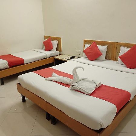 Hotel Wayfare Shirdi Εξωτερικό φωτογραφία