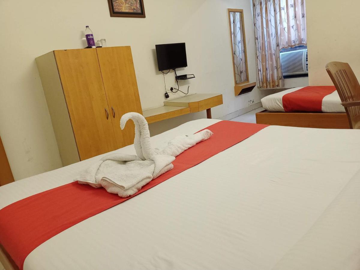 Hotel Wayfare Shirdi Εξωτερικό φωτογραφία