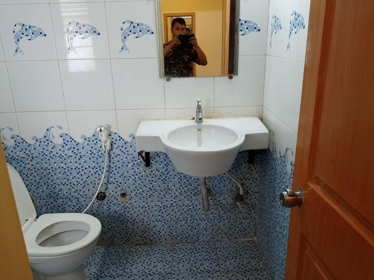 Hotel Wayfare Shirdi Εξωτερικό φωτογραφία