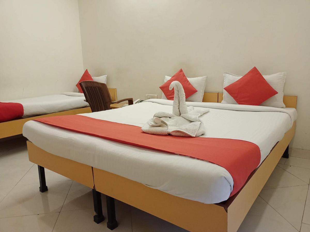 Hotel Wayfare Shirdi Εξωτερικό φωτογραφία