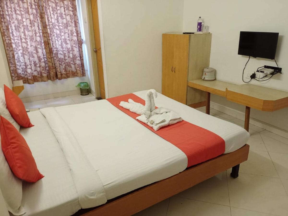 Hotel Wayfare Shirdi Εξωτερικό φωτογραφία