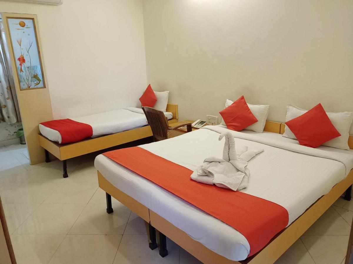 Hotel Wayfare Shirdi Εξωτερικό φωτογραφία