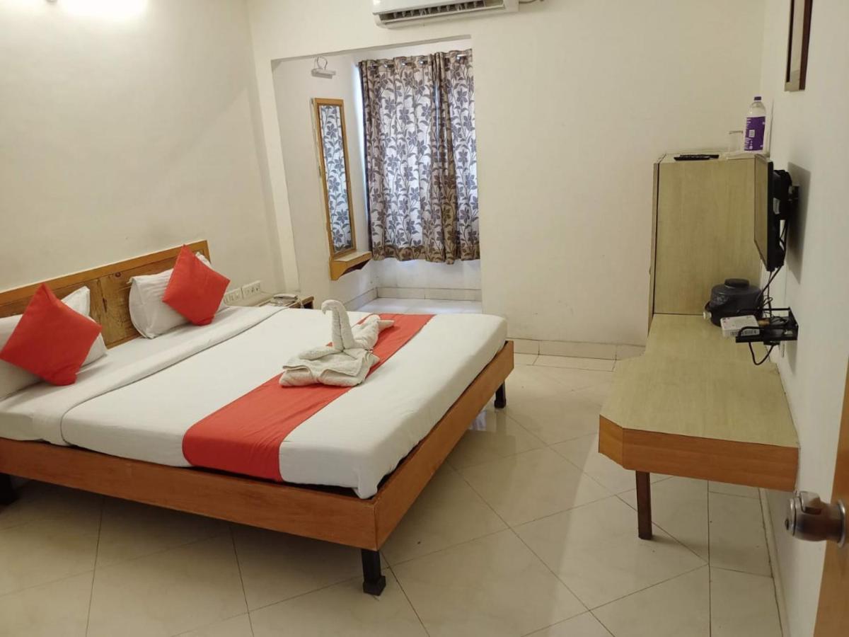 Hotel Wayfare Shirdi Εξωτερικό φωτογραφία
