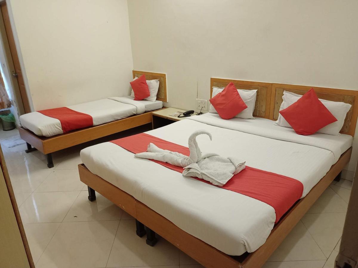 Hotel Wayfare Shirdi Εξωτερικό φωτογραφία