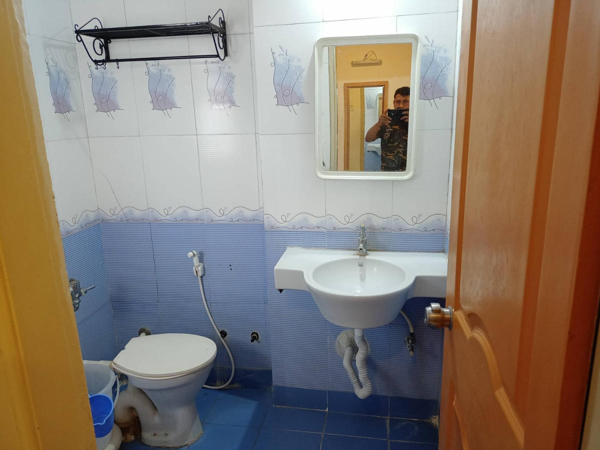 Hotel Wayfare Shirdi Εξωτερικό φωτογραφία