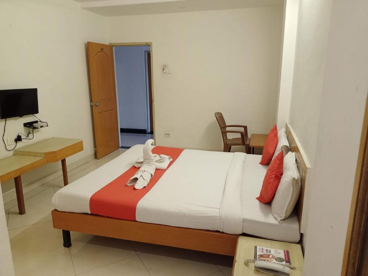 Hotel Wayfare Shirdi Εξωτερικό φωτογραφία