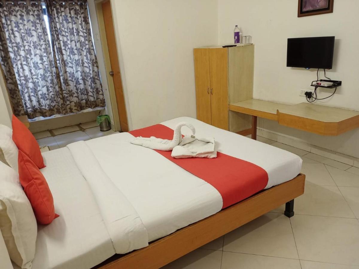 Hotel Wayfare Shirdi Εξωτερικό φωτογραφία